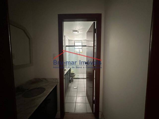 #2134-3 - Apartamento para Venda em Santos - SP